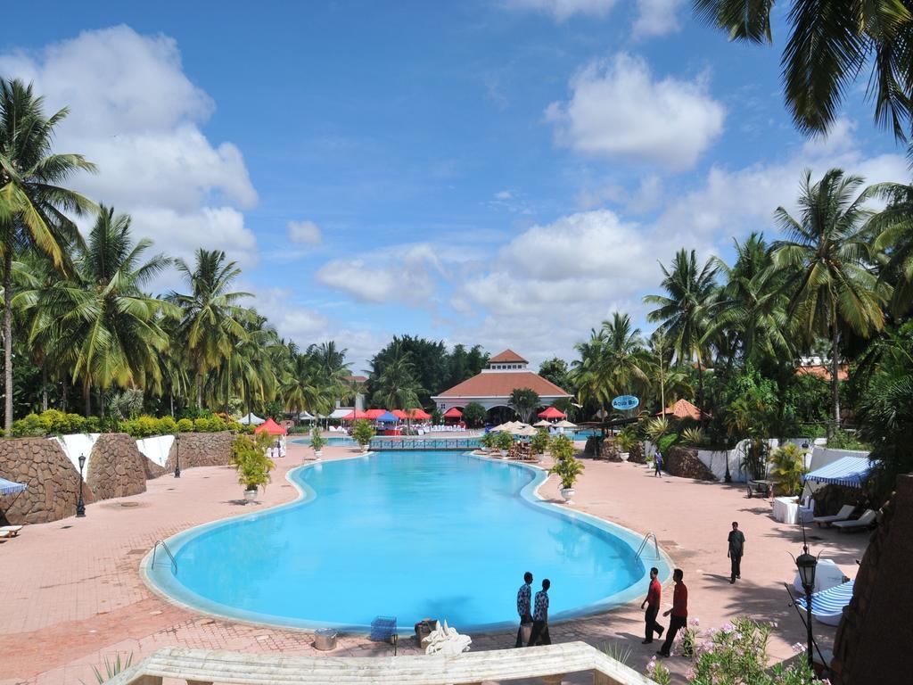 The Golden Palms Hotel & Spa Chik Banavar Ngoại thất bức ảnh