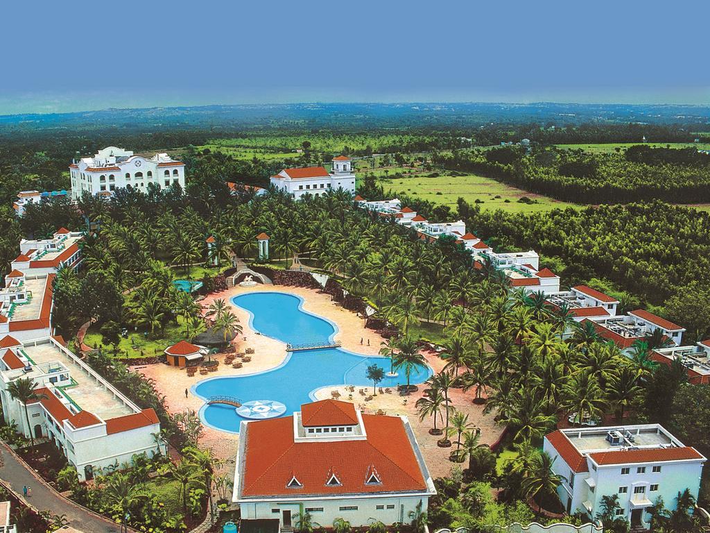 The Golden Palms Hotel & Spa Chik Banavar Ngoại thất bức ảnh