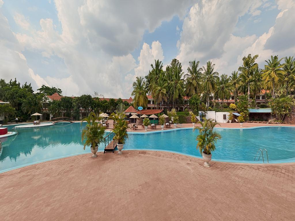 The Golden Palms Hotel & Spa Chik Banavar Ngoại thất bức ảnh