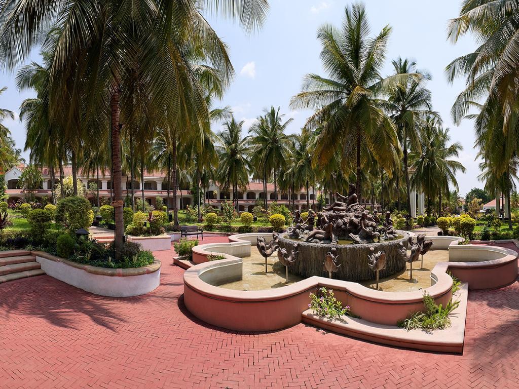 The Golden Palms Hotel & Spa Chik Banavar Ngoại thất bức ảnh