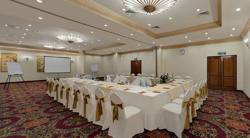 The Golden Palms Hotel & Spa Chik Banavar Ngoại thất bức ảnh