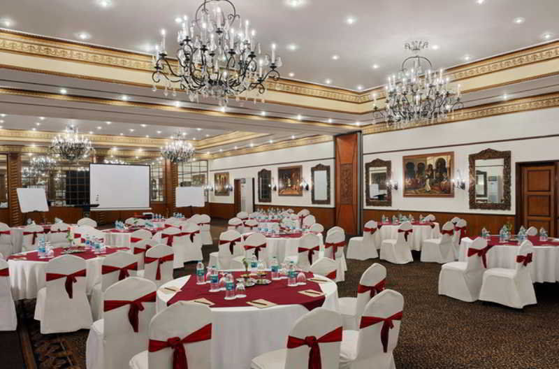 The Golden Palms Hotel & Spa Chik Banavar Ngoại thất bức ảnh